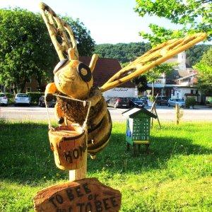 Medium 'To Bee or not to Bee' in der Kategorie 'Spiele, Freizeit und Feste'