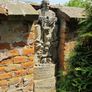 Alter Grabstein Maissau im Weinviertel