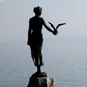 Opatija Mädchen mit Möwe