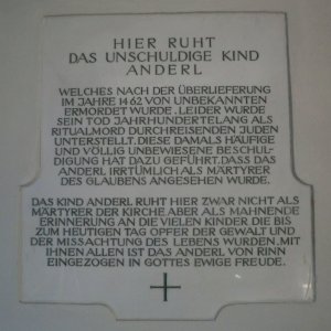 Wallfahrtskirche Rinn - Gedenken an Kinder als Opfer
