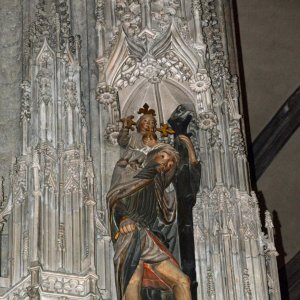 Pfeilerfiguren im Wiener Stephansdom