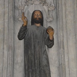 Pfeilerfiguren im Wiener Stephansdom