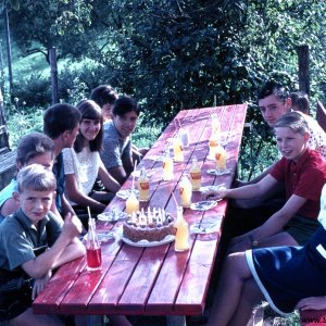 Kindergeburtstag 1960er Gastgarten