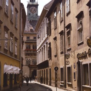 Stempfergasse mit Blick zum Grazer Zeughaus