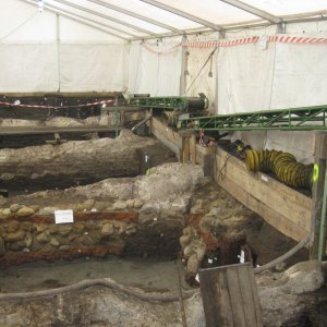 Archäologische Fundamente