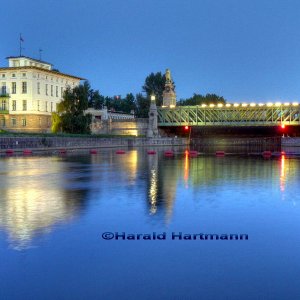 Stadttor am Wasser