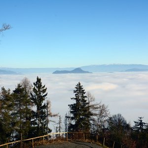 Blick vom Pyramidenkogel gegen Nordosten