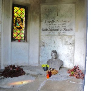 Mausoleum Drehwurst