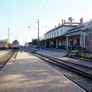 ein Bahnhof in Ungarn um 1990