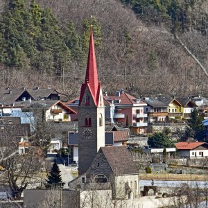 Aicha, Kirche