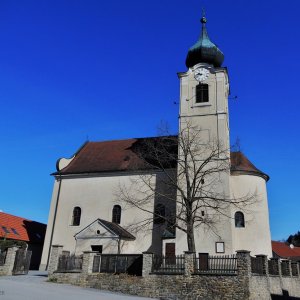 Pfarrkirche  Niedergrünbach