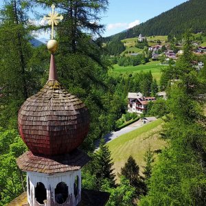 Steinach am Brenner: Kalvarienberg und Mauern