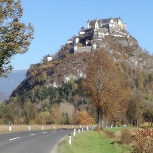 Burg Hochosterwitz im Herbst