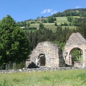 Kirchenruine St. Ägidius in Donnerbach