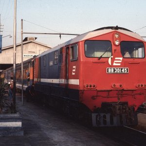 Lokomotive BB 301 45 Madiun, Indonesien