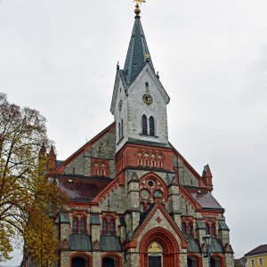 Aigen, Kirche