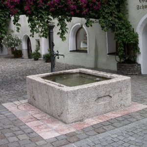 Brunnen in Rattenberg (Tirol)