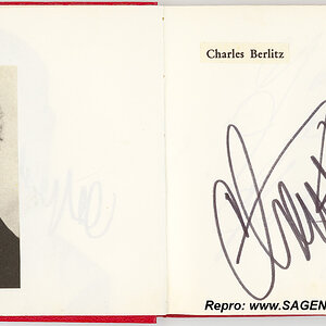 Autogramm Charles Berlitz 1977