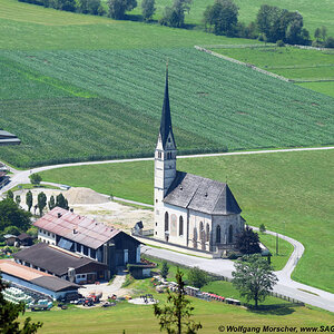 Von Kundl über Saulueg Richtung Thierbach - Leonhardskirche vom Berg