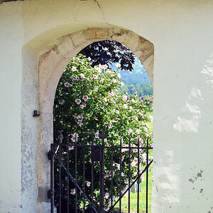 Leonhardskirche Kundl - Torbogen