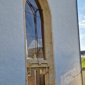 Detail an den 3 Fenstern der Heiligen Geist Kapelle