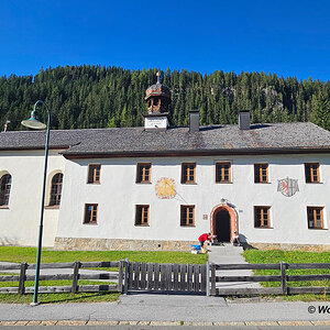 Ochsengarten, Pfarrkirche und Widum