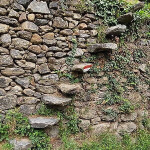 Trockensteinmauer Vinschgau