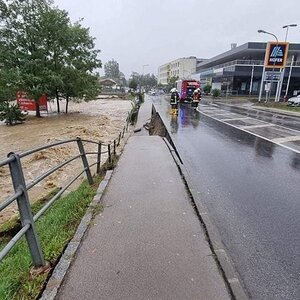 Medium 'Hochwasser Niederösterreich' in der Kategorie 'Wasser'