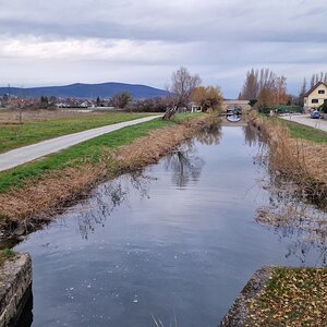 Wiener Neustädter Kanal bei Kottingbrunn