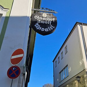 Altötting, Wirtshausausleger Gasthof zwölf Apostel