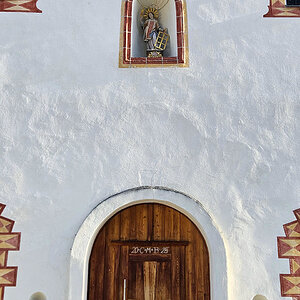 Pfarrkirche Tösens, Westfassade Heiliger Laurentius