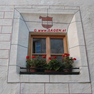 Bindenschild in Glurns, Südtirol