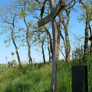 Kreuz aus Eichen-Fassdauben