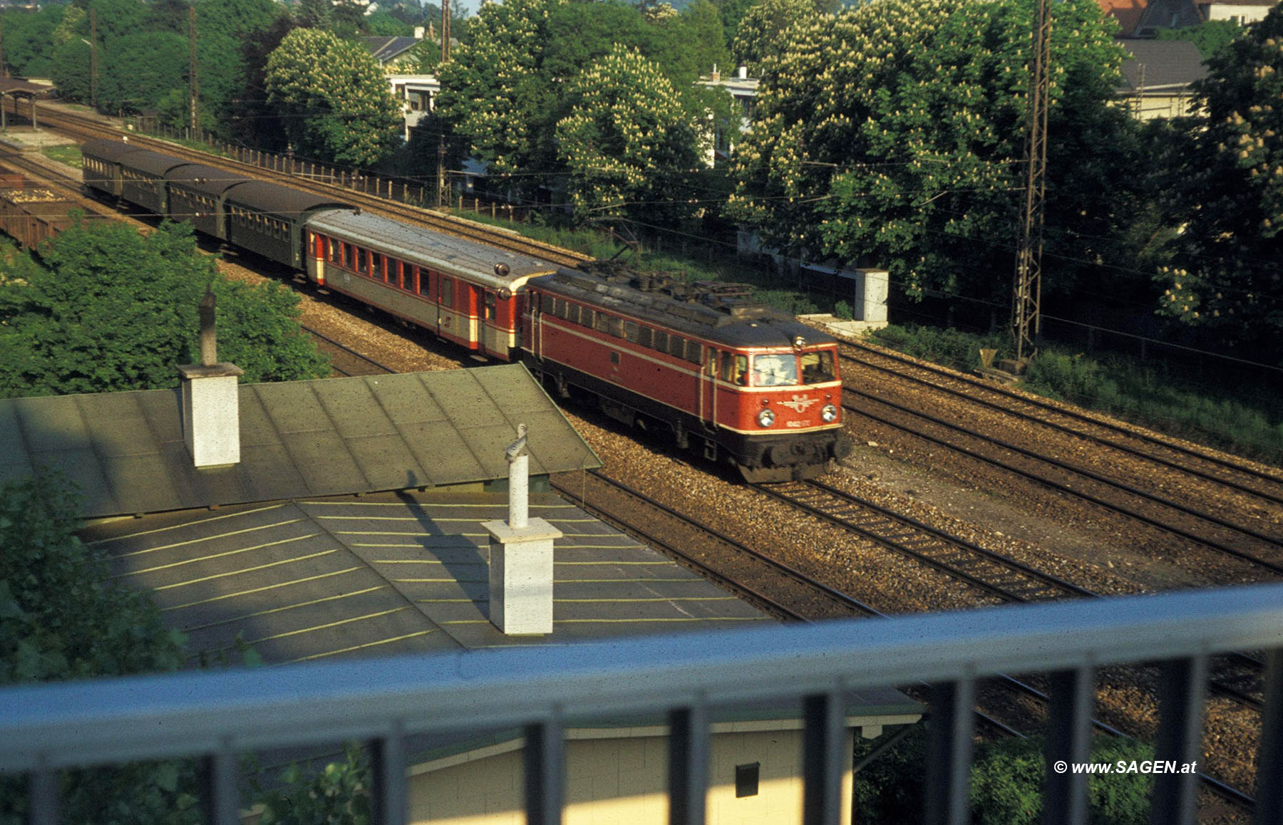 ÖBB 1042 um 1970