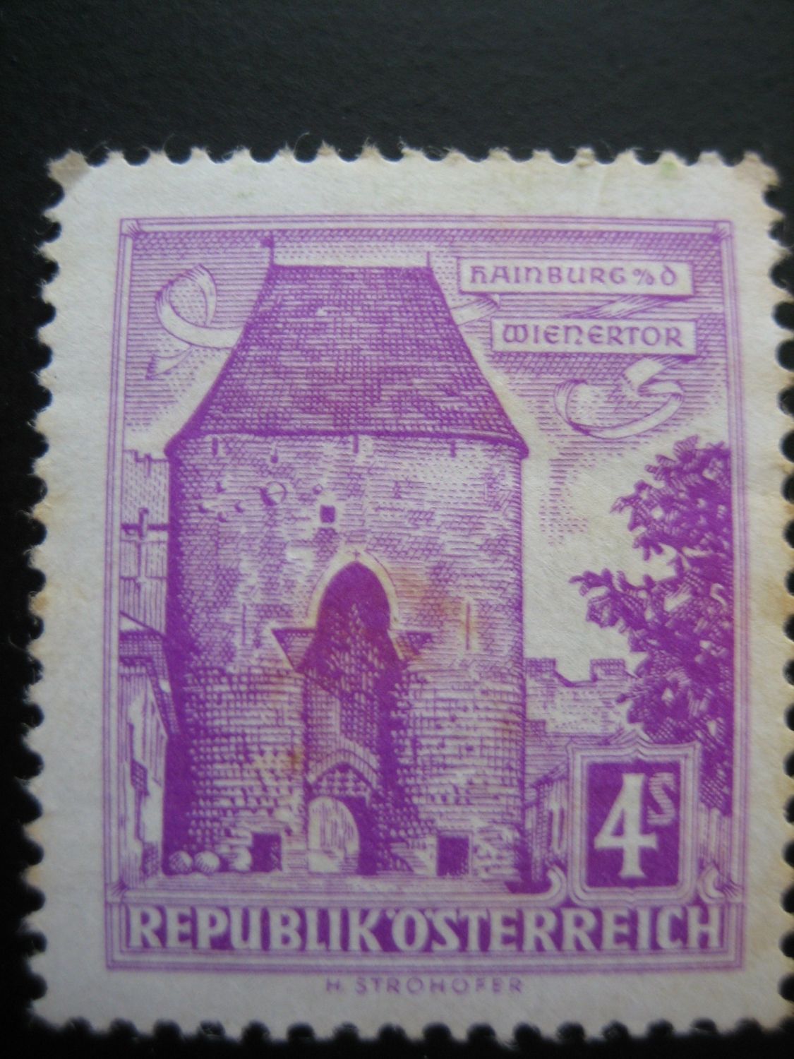 Öst. Briefmarke mit Motiv "Wiener Tor" in Hainburg (NÖ.)