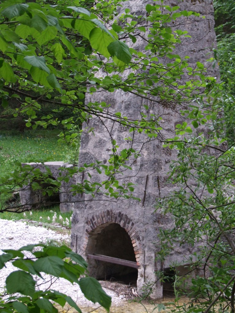 überreste hammerwerk in göstling