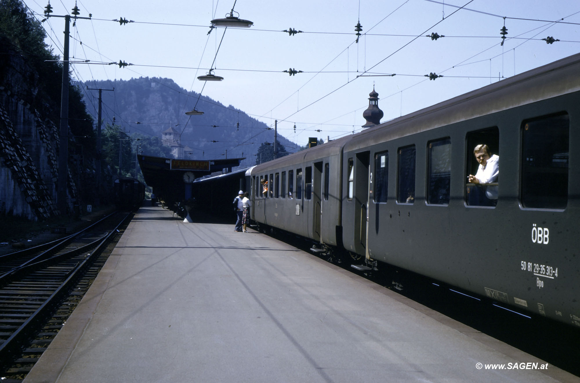 abfahrbereit im Bahnhof Feldkirch