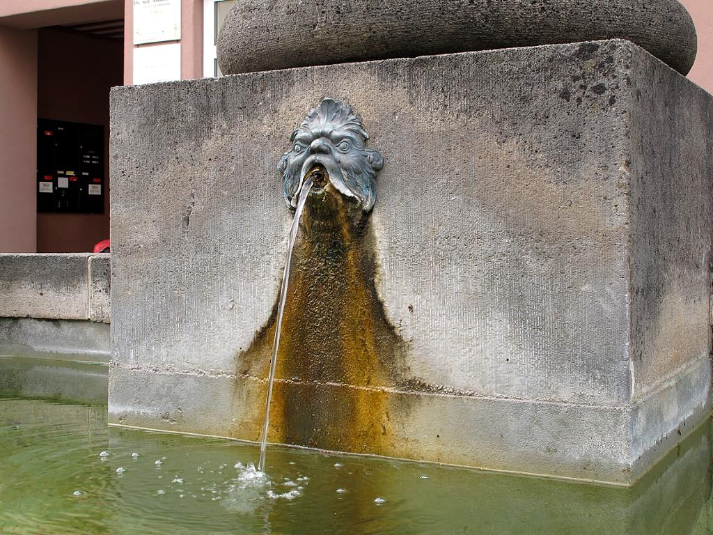 Adler-Brunnen in Wangen