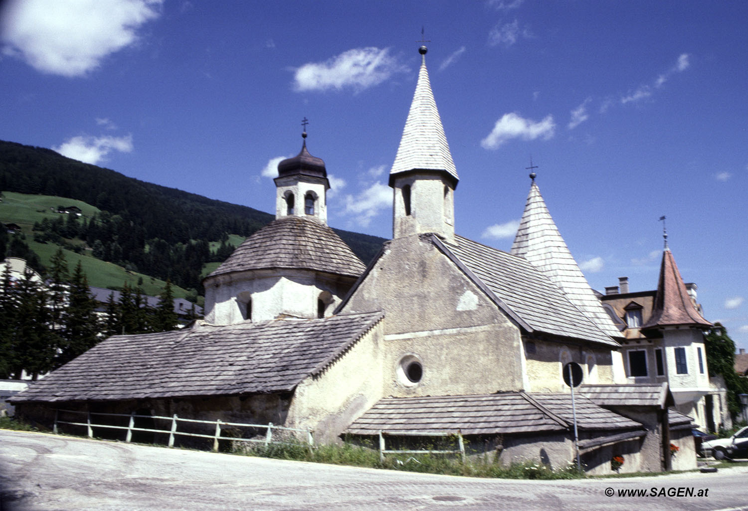 Altöttinger- und Heiliggrabkirche Außerkirchl in Innichen