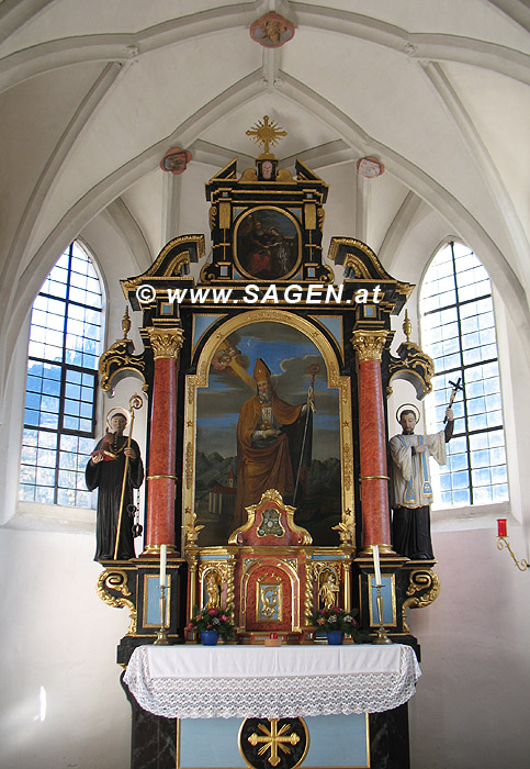 Altar der Friedhofskirche St. Nikolaus in Mittenwald