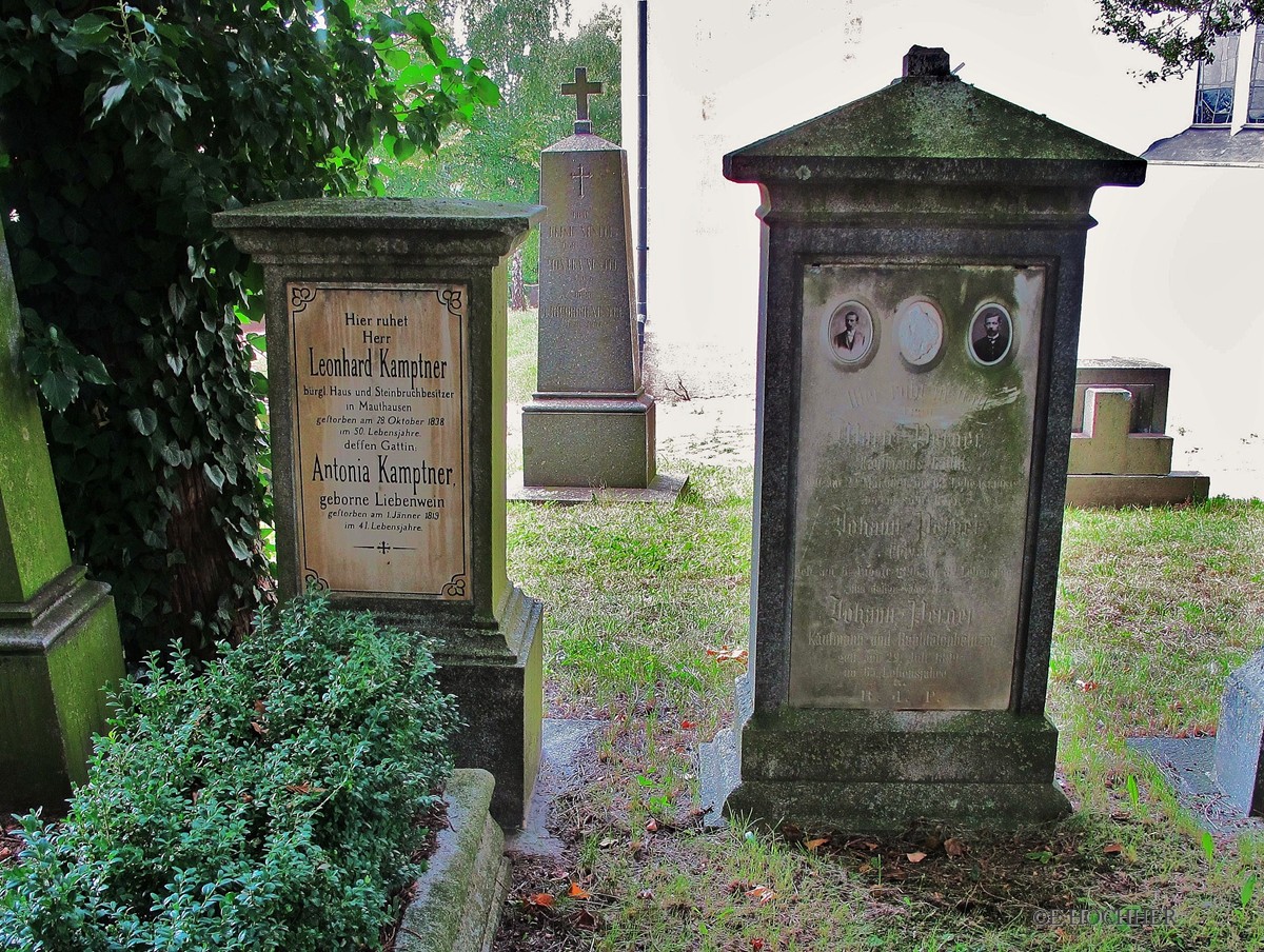 Alter Friedhof Pfarrkirche Mauthausen