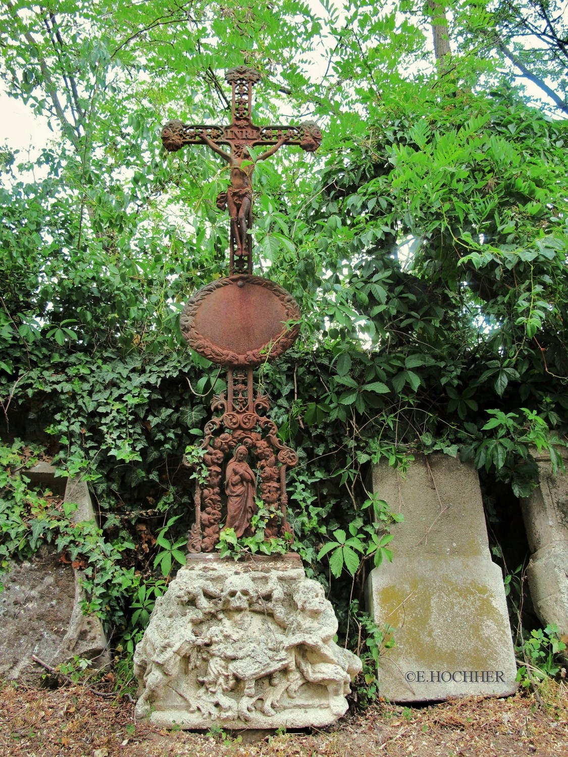 Altes Grabkreuz Limberg