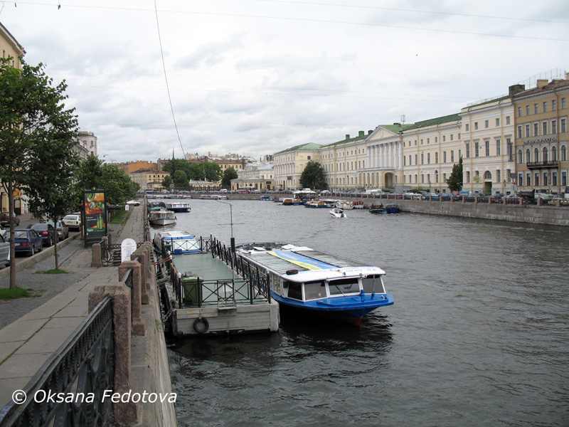 am Gribojedow-Kanal in Sankt Petersburg