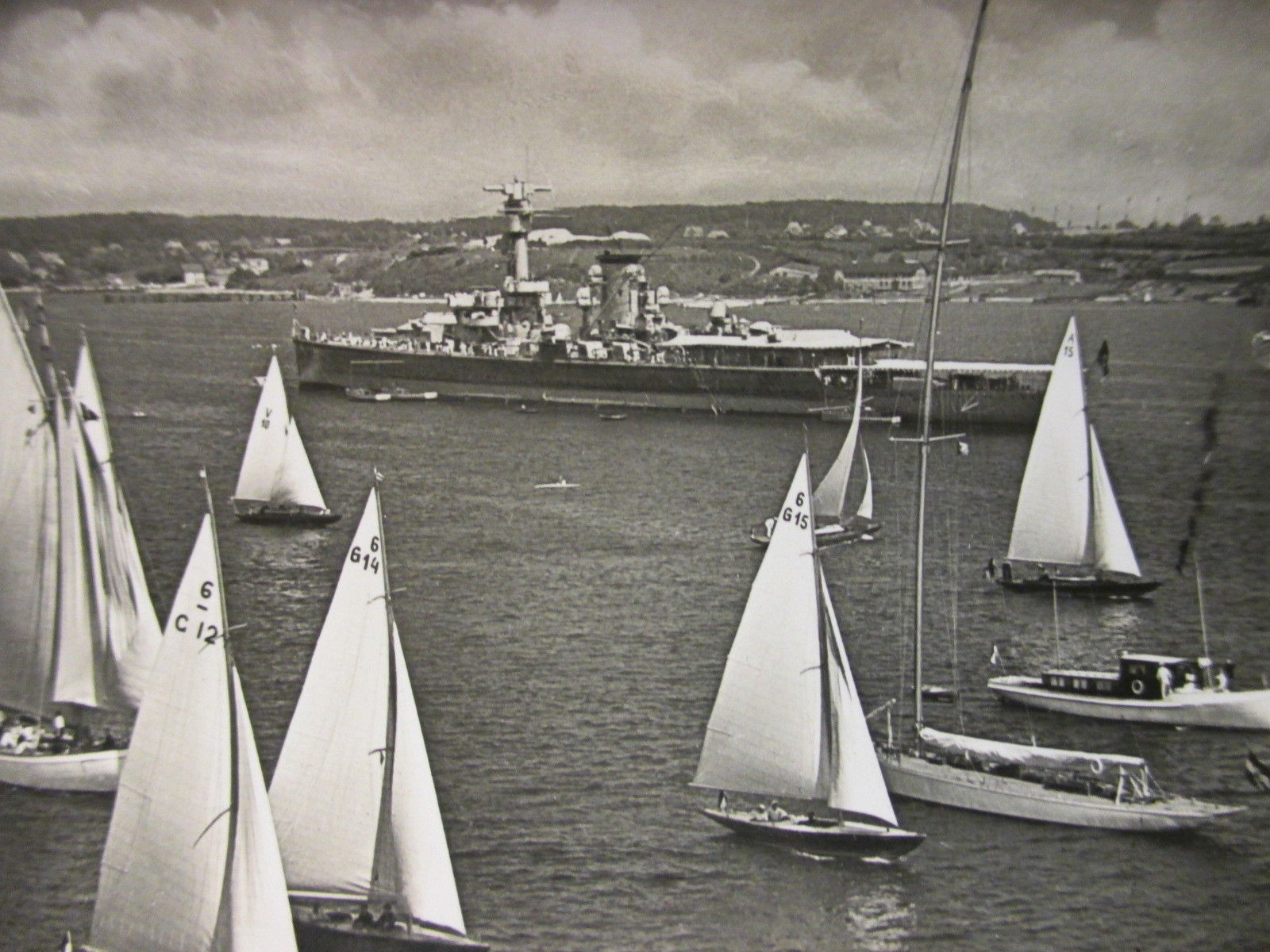 Am Hafen zur Kriegszeit