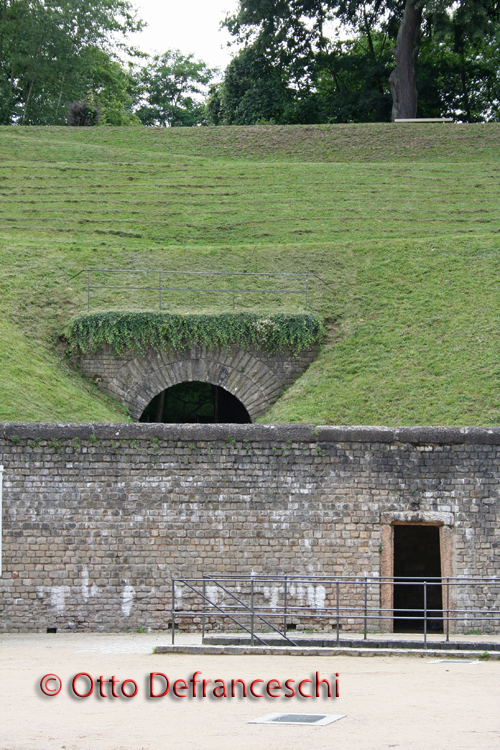 Amphitheater in Trier (Blick auf die Cavea).