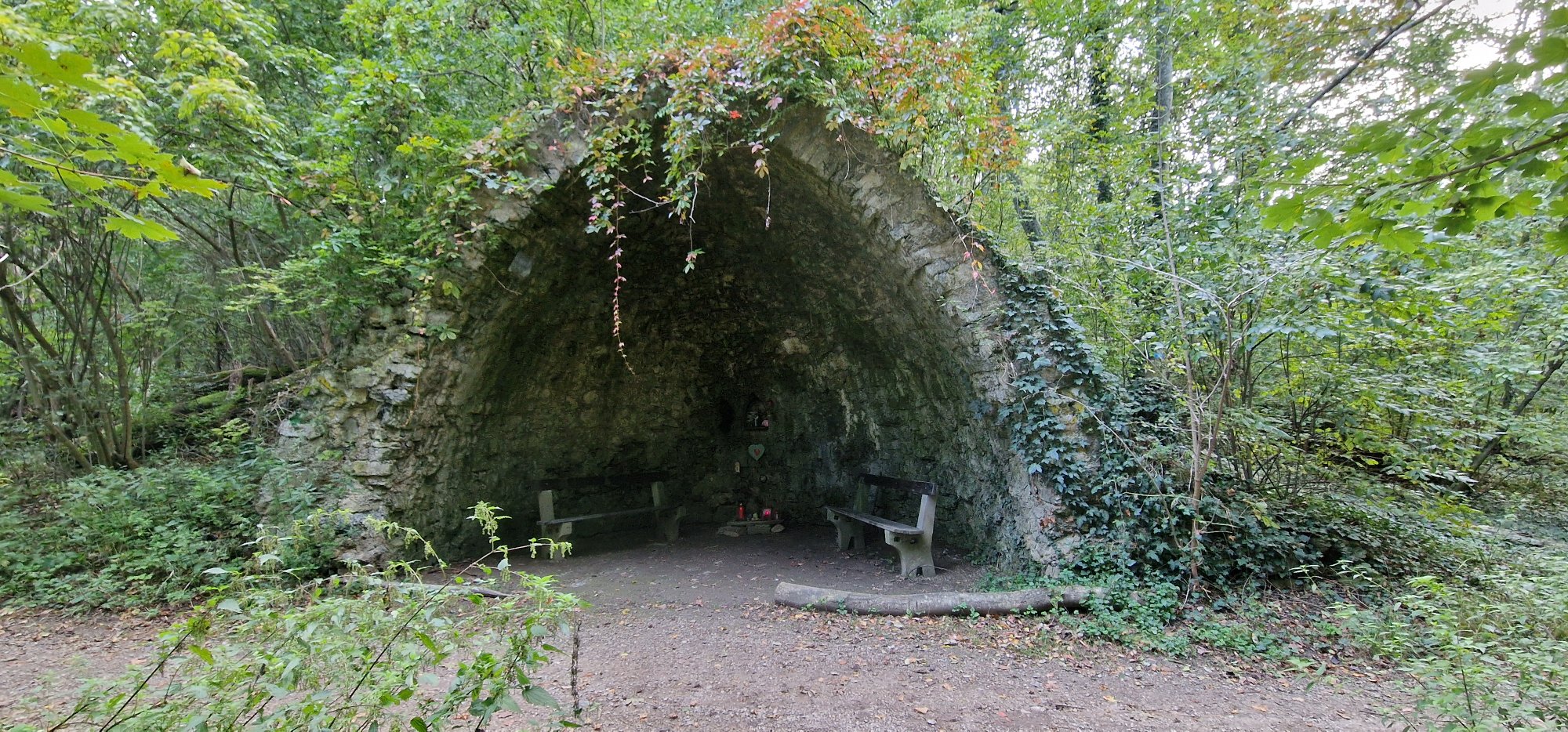 Antonsgrotte im Helenental