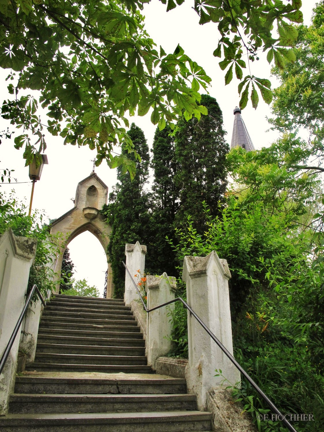 Aufgang zur Kirche in Glaubendorf