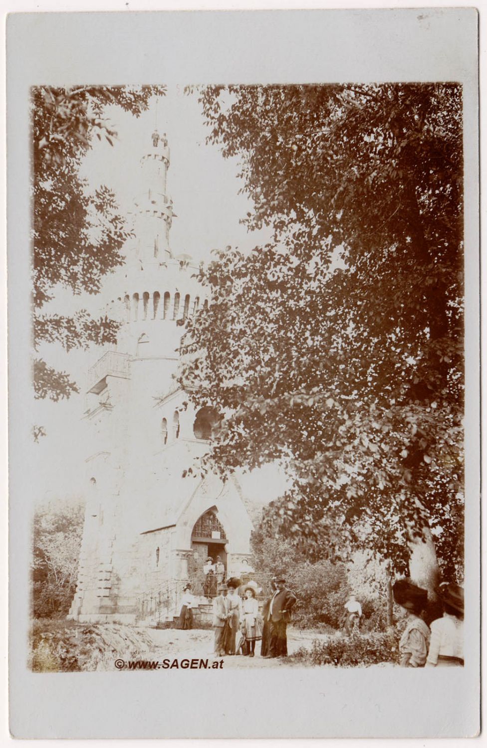 Ausflug auf die Habsburgwarte am Hermannskogel in Wien.