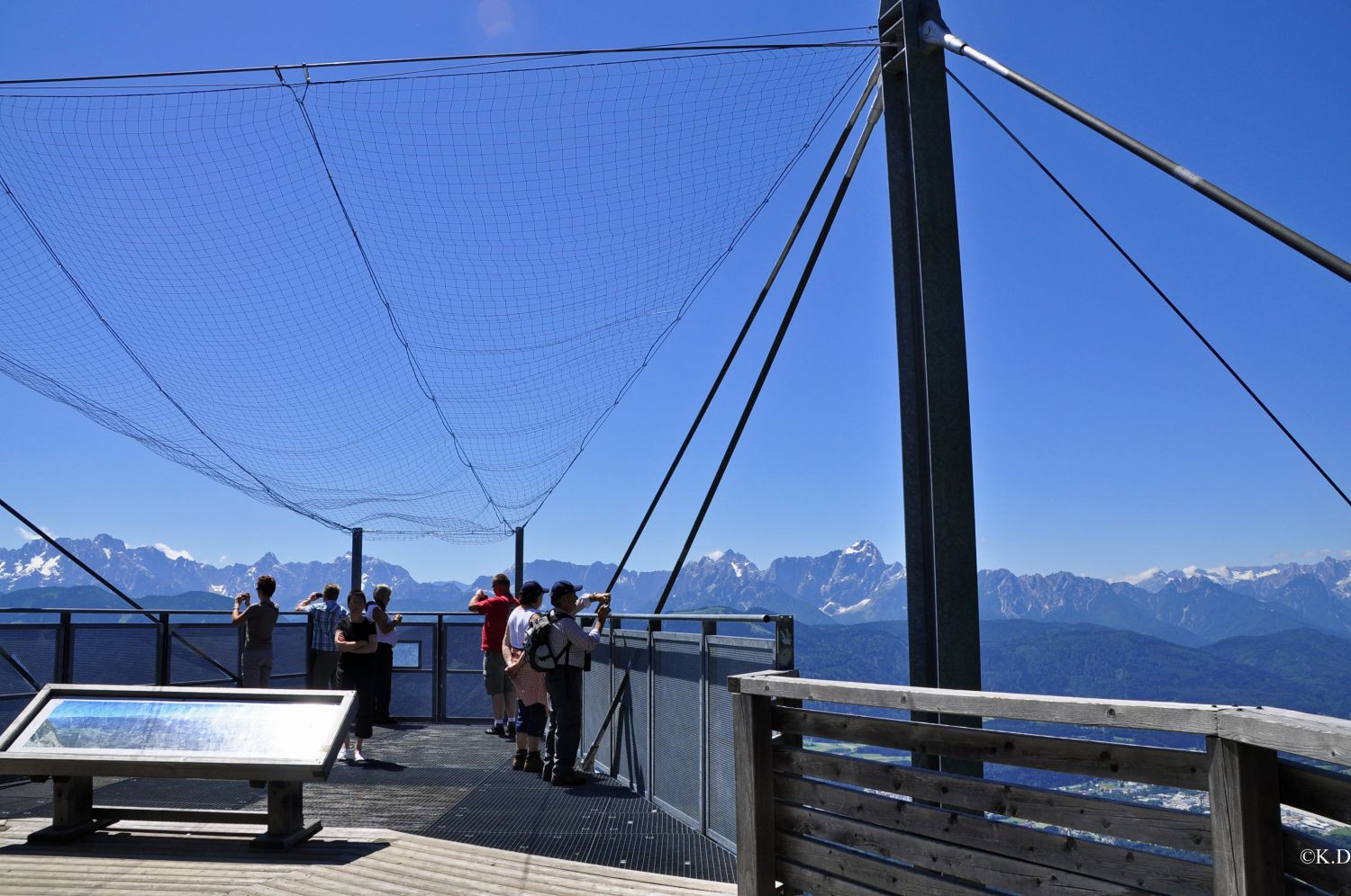 Aussichtswarte an der Villacher Alpenstraße auf den Dobratsch