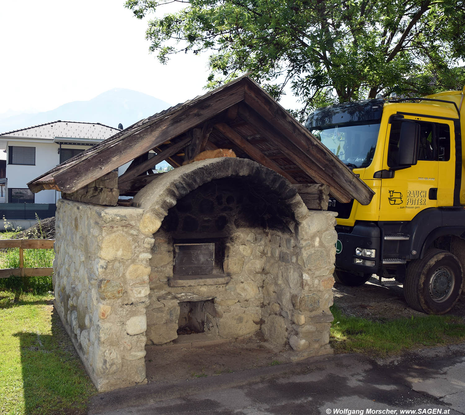 Backofen bei Bauernhaus Natters